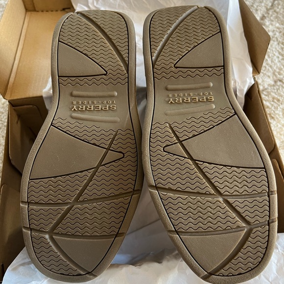 New in Box - Picture 3 of 4